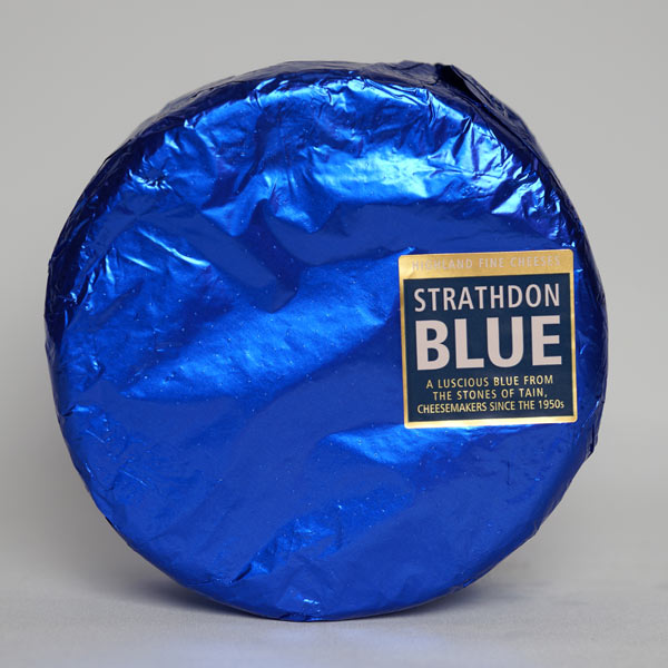 STRATHDON BLUE SCOTTISH CHEESE